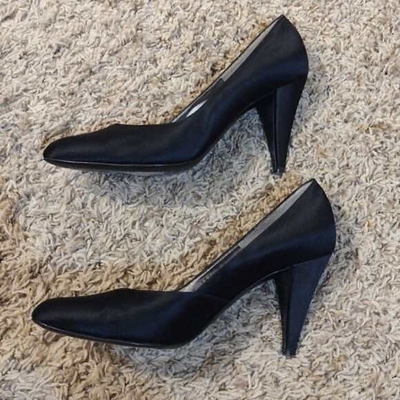 Bruno Magli Women's Size 8.5 Real Leather Solid Black Classic High Heels - Picture 6 of 16